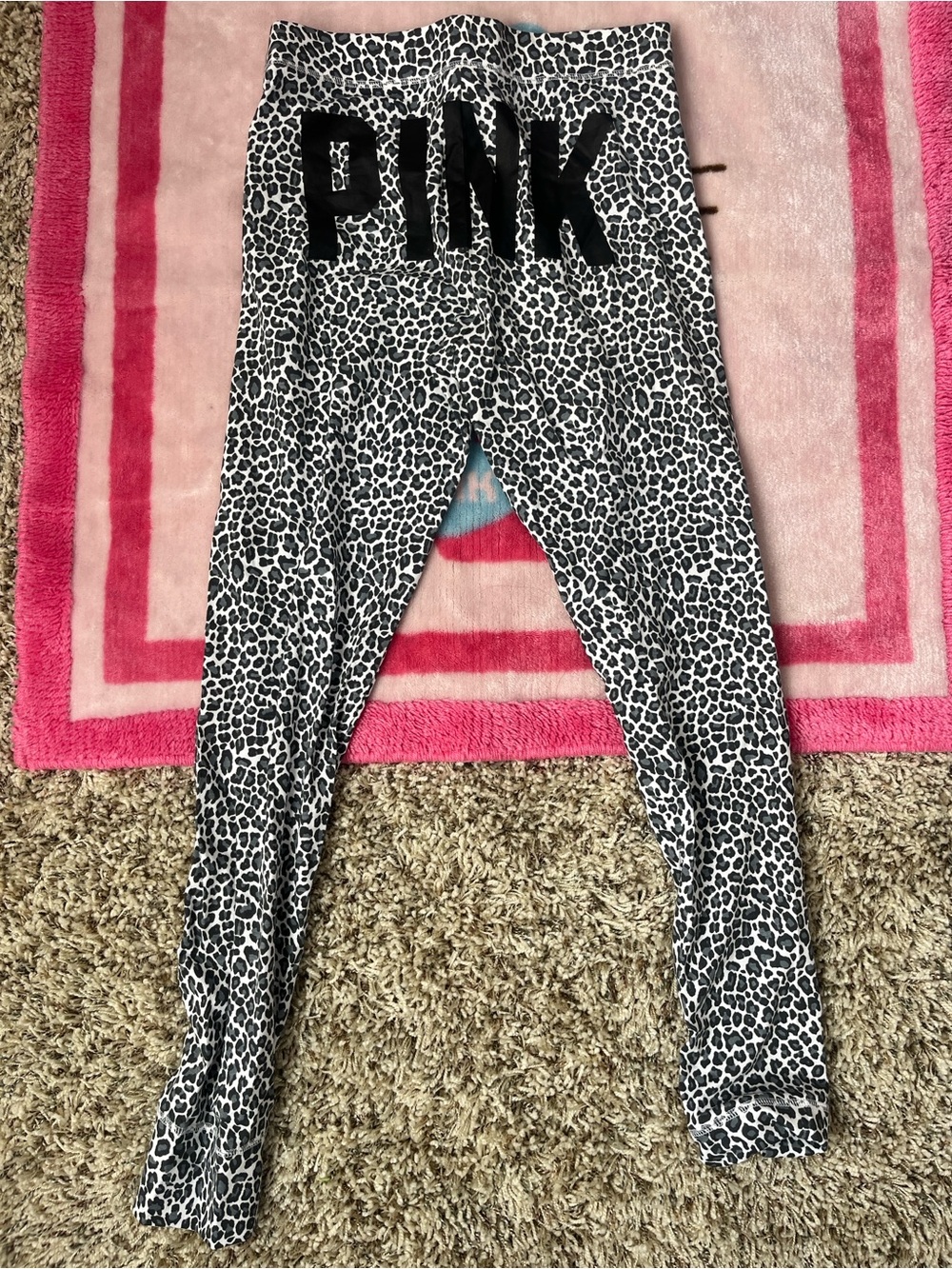 PINK Victoria's Secret Black & White Leopard Print Leggings